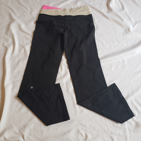 Lululemon astro wide leg secret garden black 8 - Picture 2 of 5